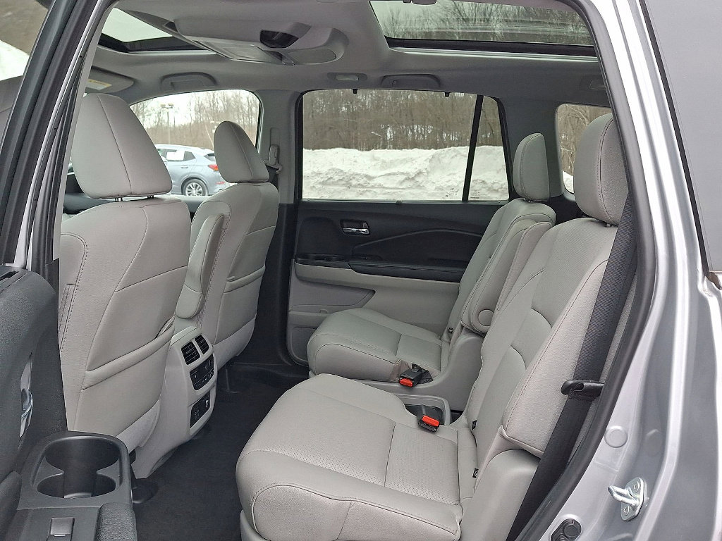 Used 2022 Honda Pilot Elite image 13