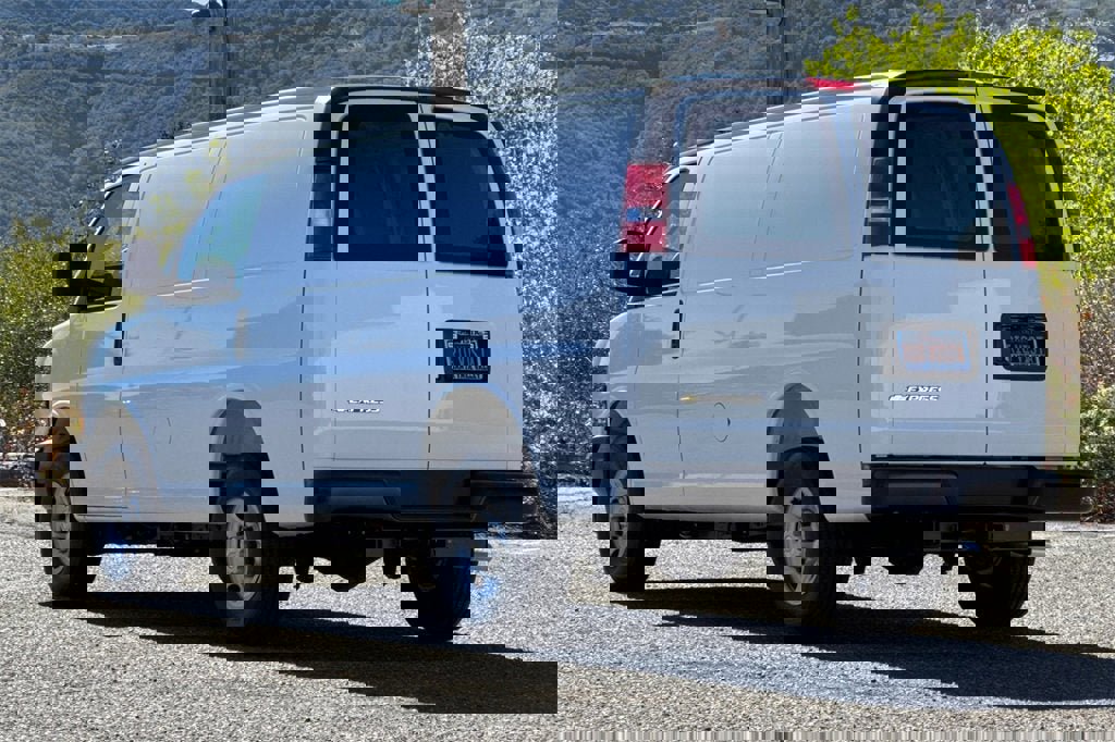 New 2025 Chevrolet Express 2500 w/ Enhanced Convenience Package image 6