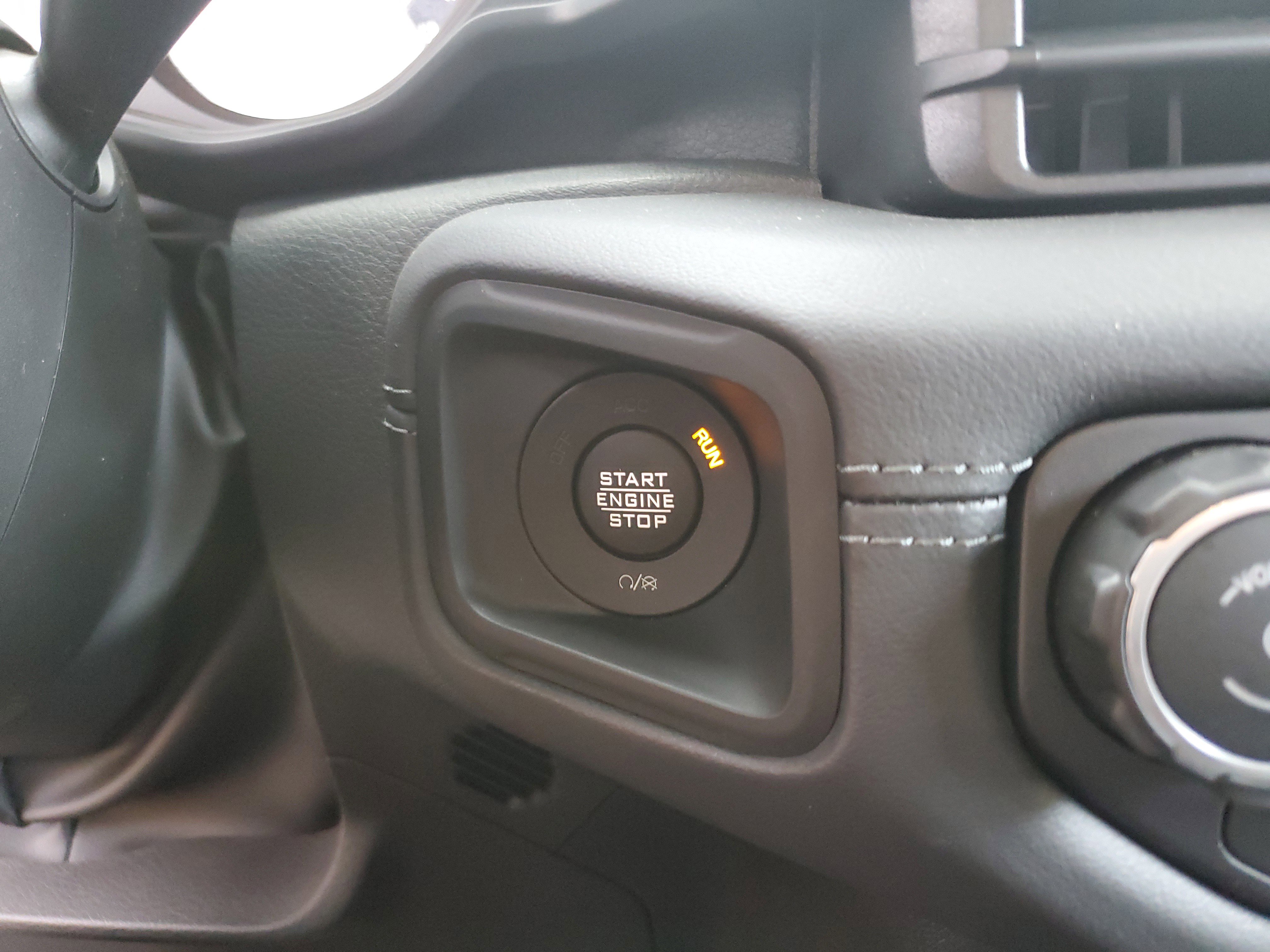 New 2025 Jeep Gladiator High Tide image 21