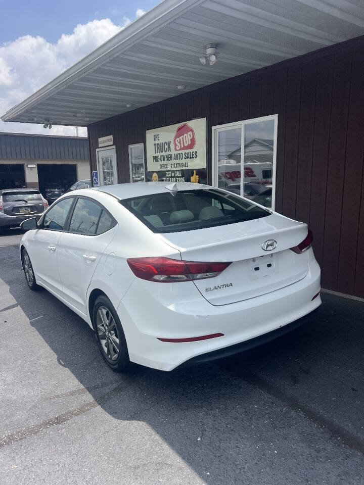 Used 2017 Hyundai Elantra Value Edition FWD image 4