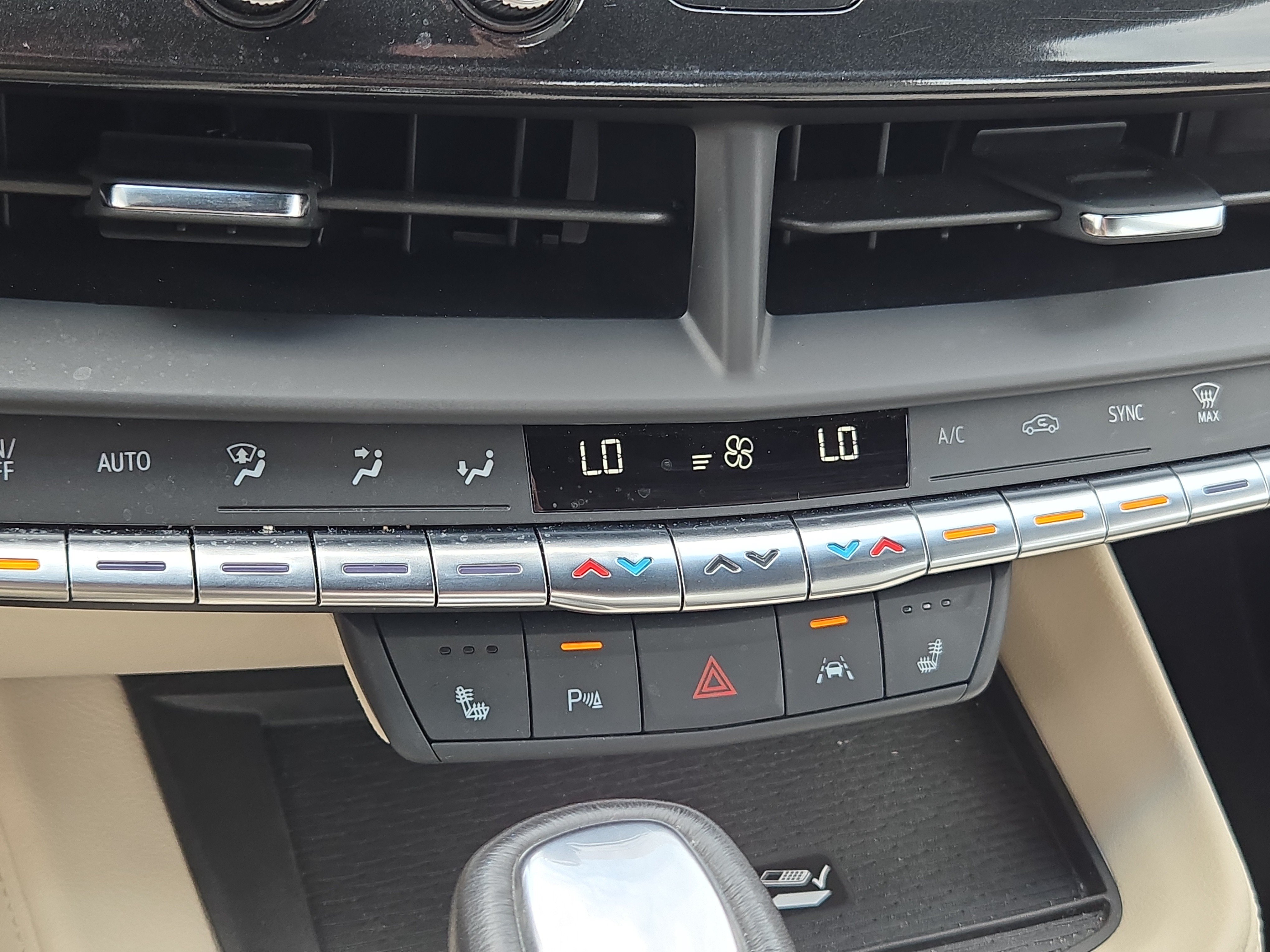 Used 2025 Cadillac CT4 Luxury w/ Sun And Sound Package RWD image 27