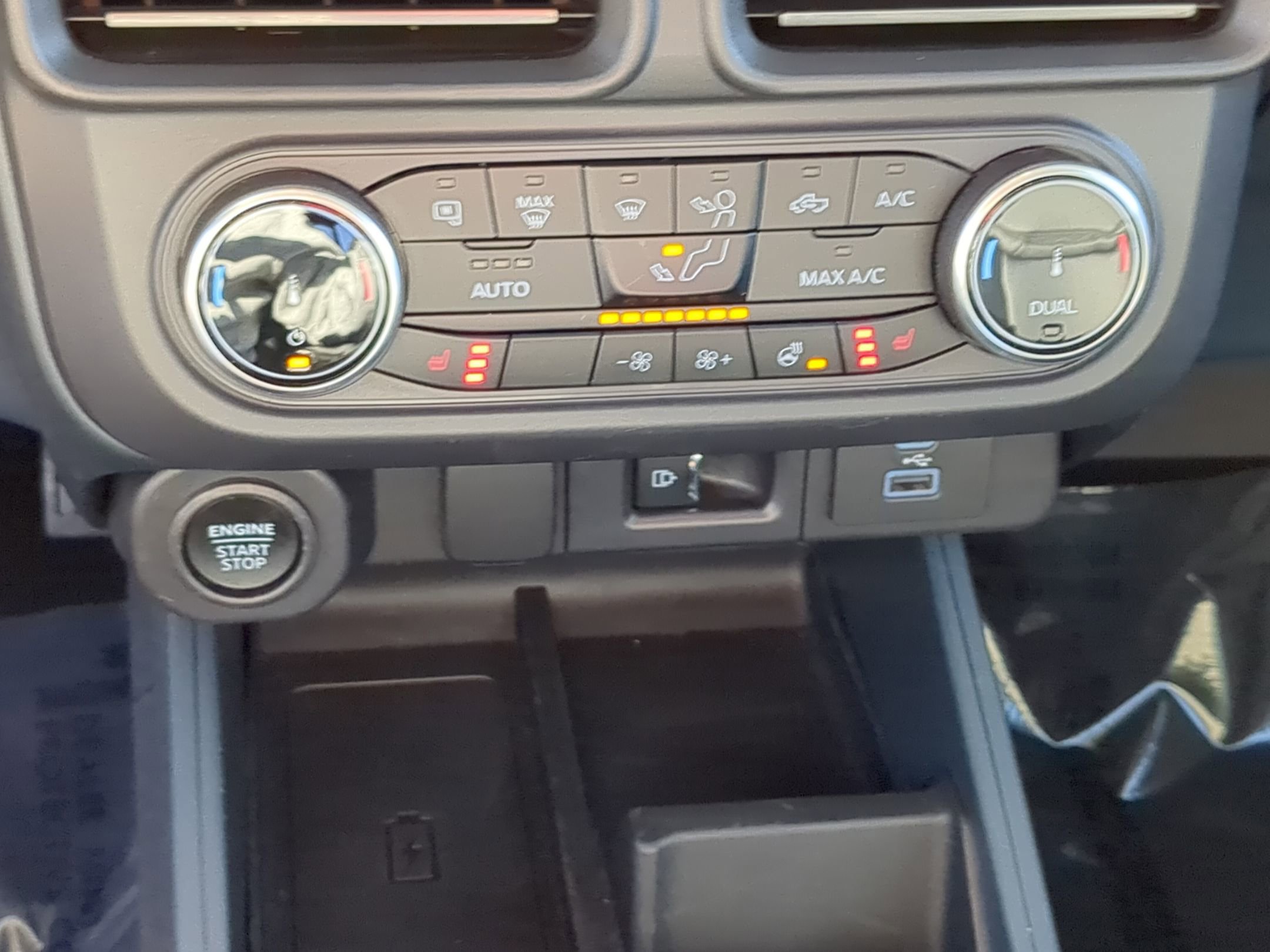 Used 2024 Ford Maverick Lariat w/ Black Appearance Package image 24