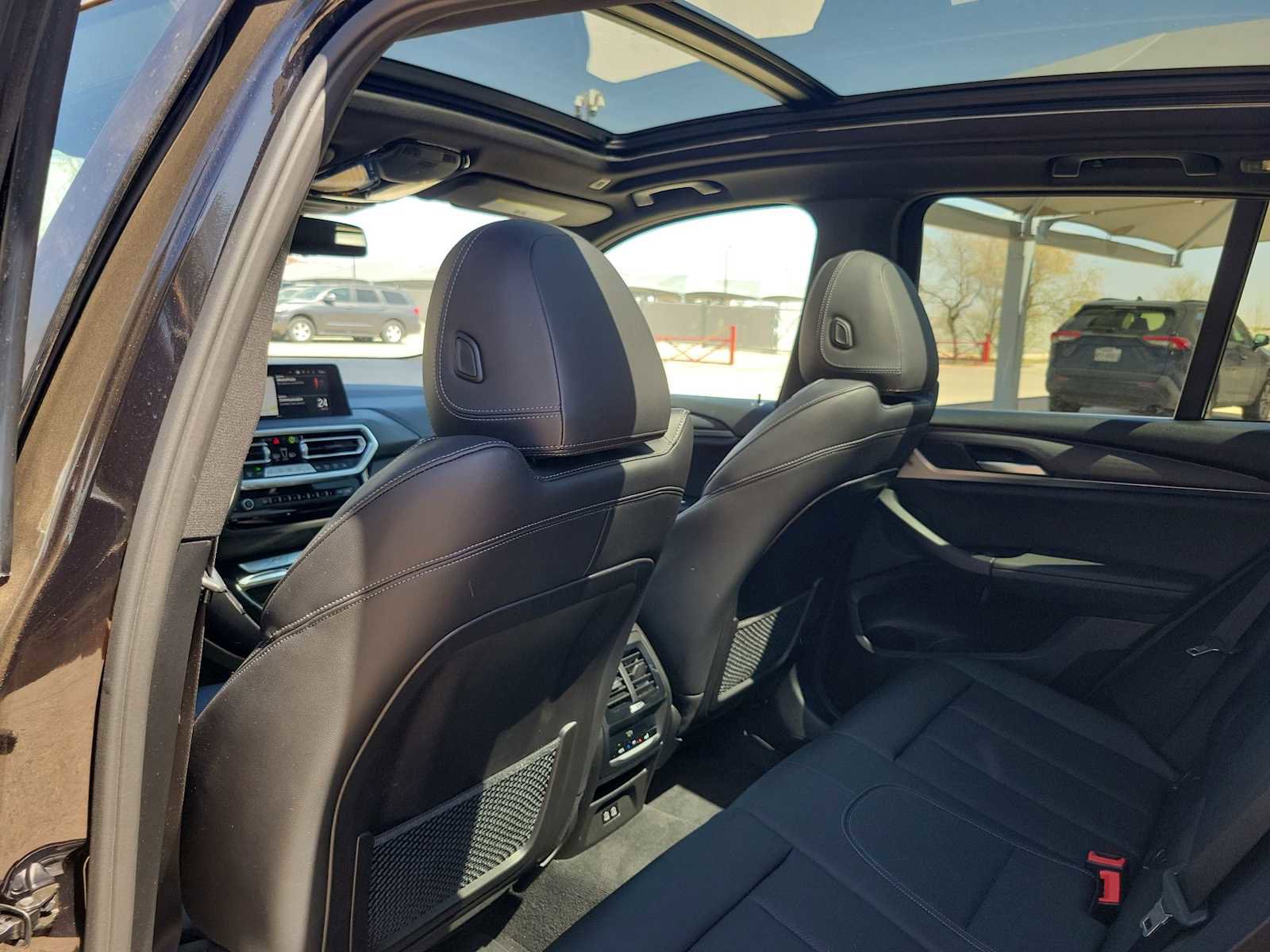 Used 2024 BMW X3 sDrive30i w/ Convenience Package image 16