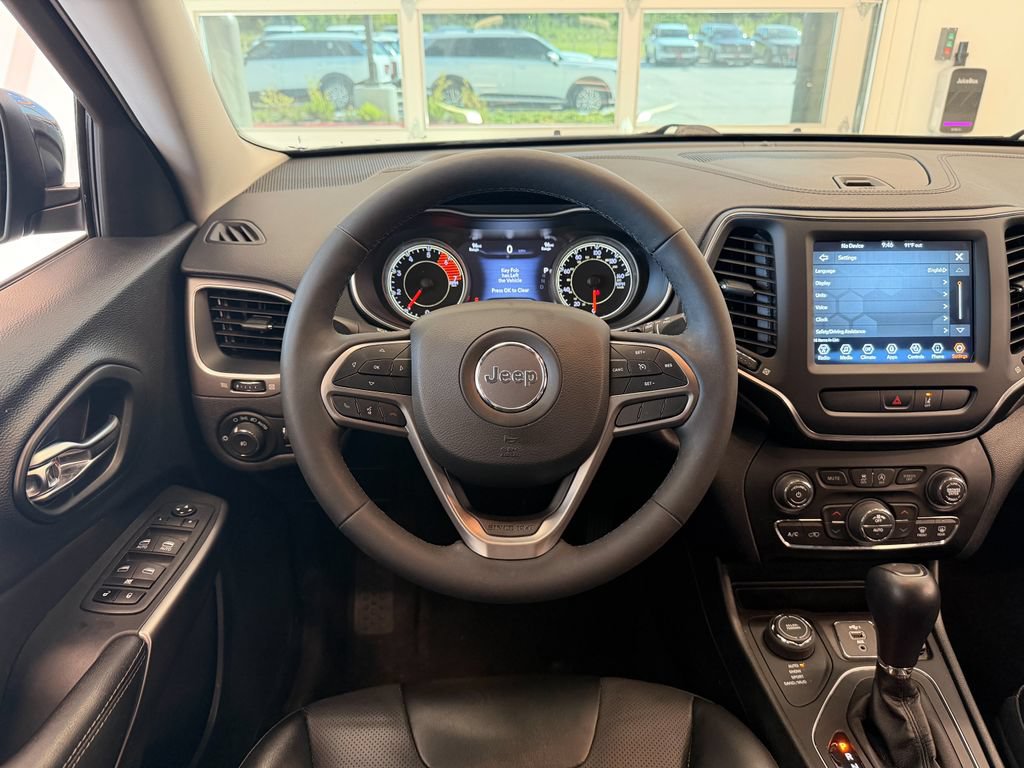 Used 2022 Jeep Cherokee Latitude Lux AWD/4WD image 16