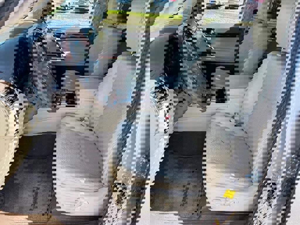 Used 2013 Lexus GX 460 w/ Comfort Plus Pkg image 9