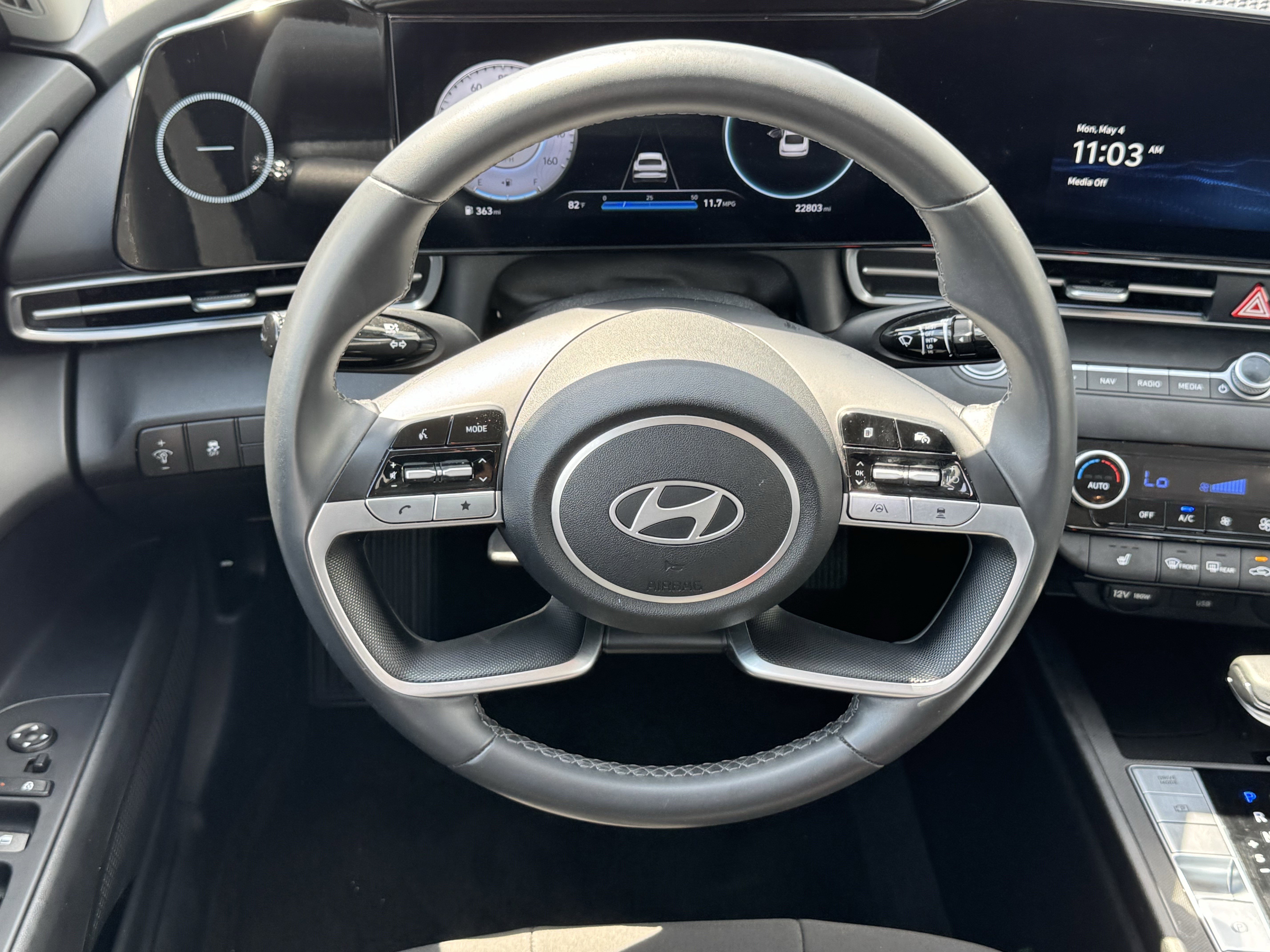 Used 2025 Hyundai Elantra SEL FWD image 16