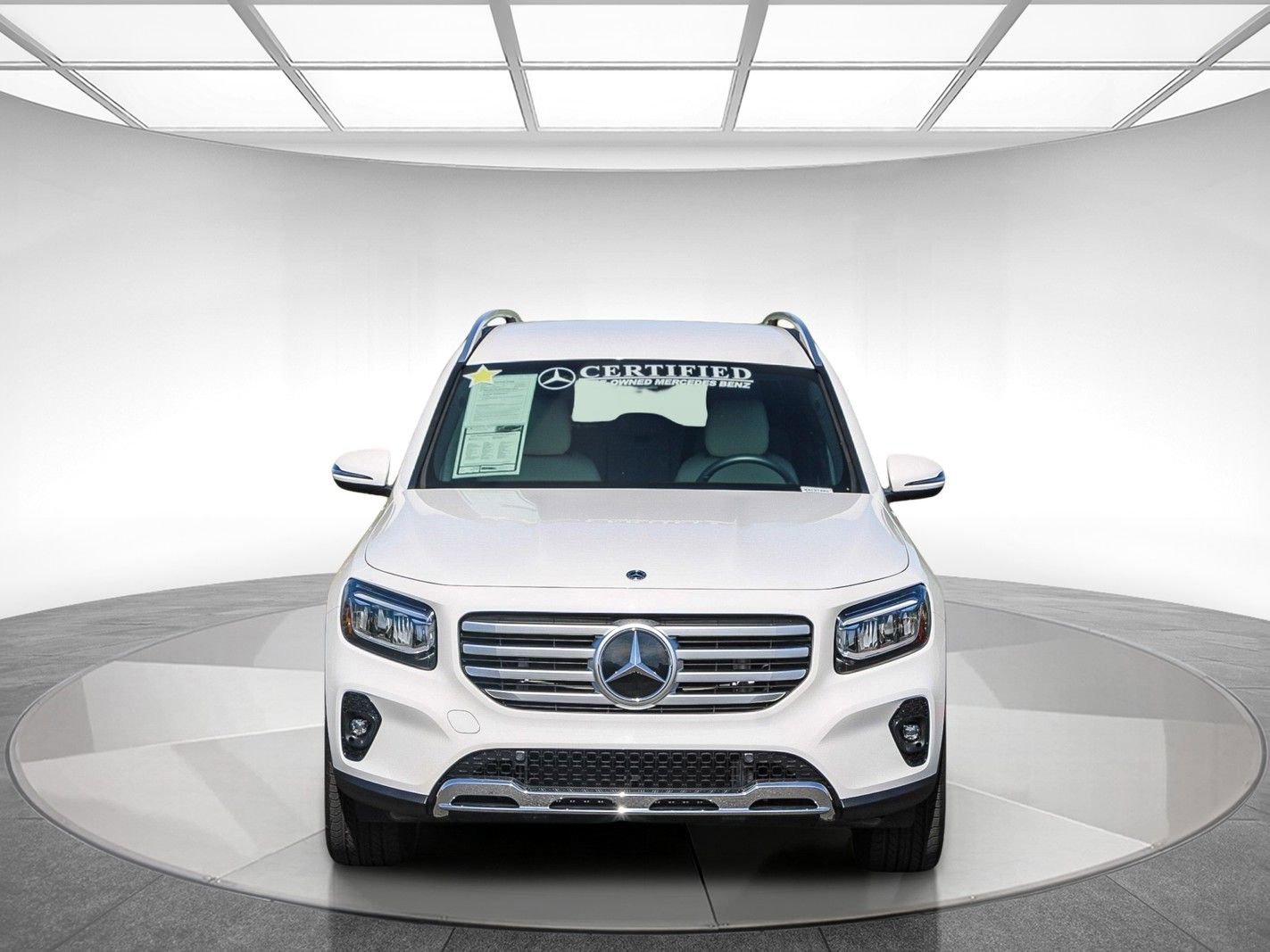 Used 2025 Mercedes-Benz GLB 250 4MATIC image 6