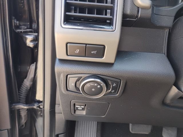 Used 2020 Ford Expedition Max XLT w/ Equipment Group 202A AWD/4WD image 18
