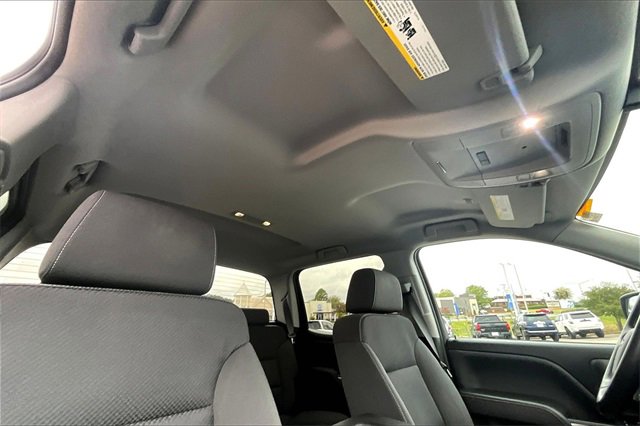 Used 2018 Chevrolet Silverado 1500 LT w/ All Star Edition image 26