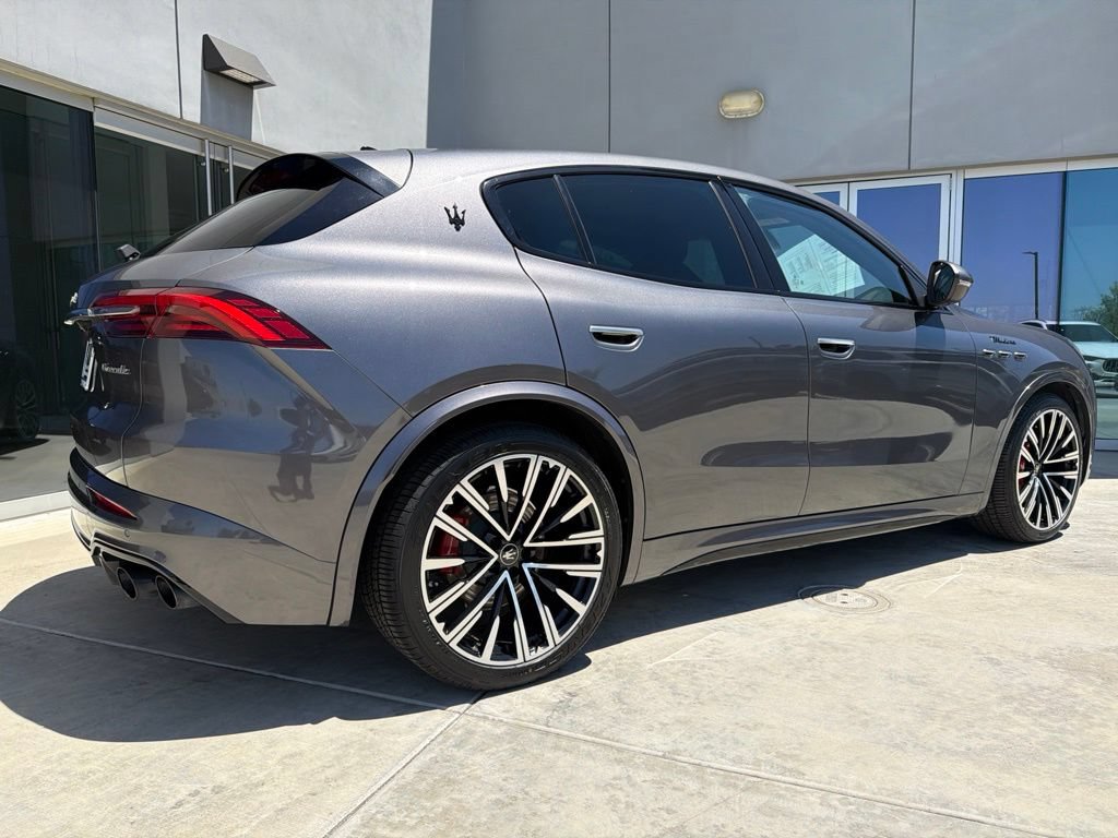 Certified 2023 Maserati Grecale Modena AWD/4WD image 6