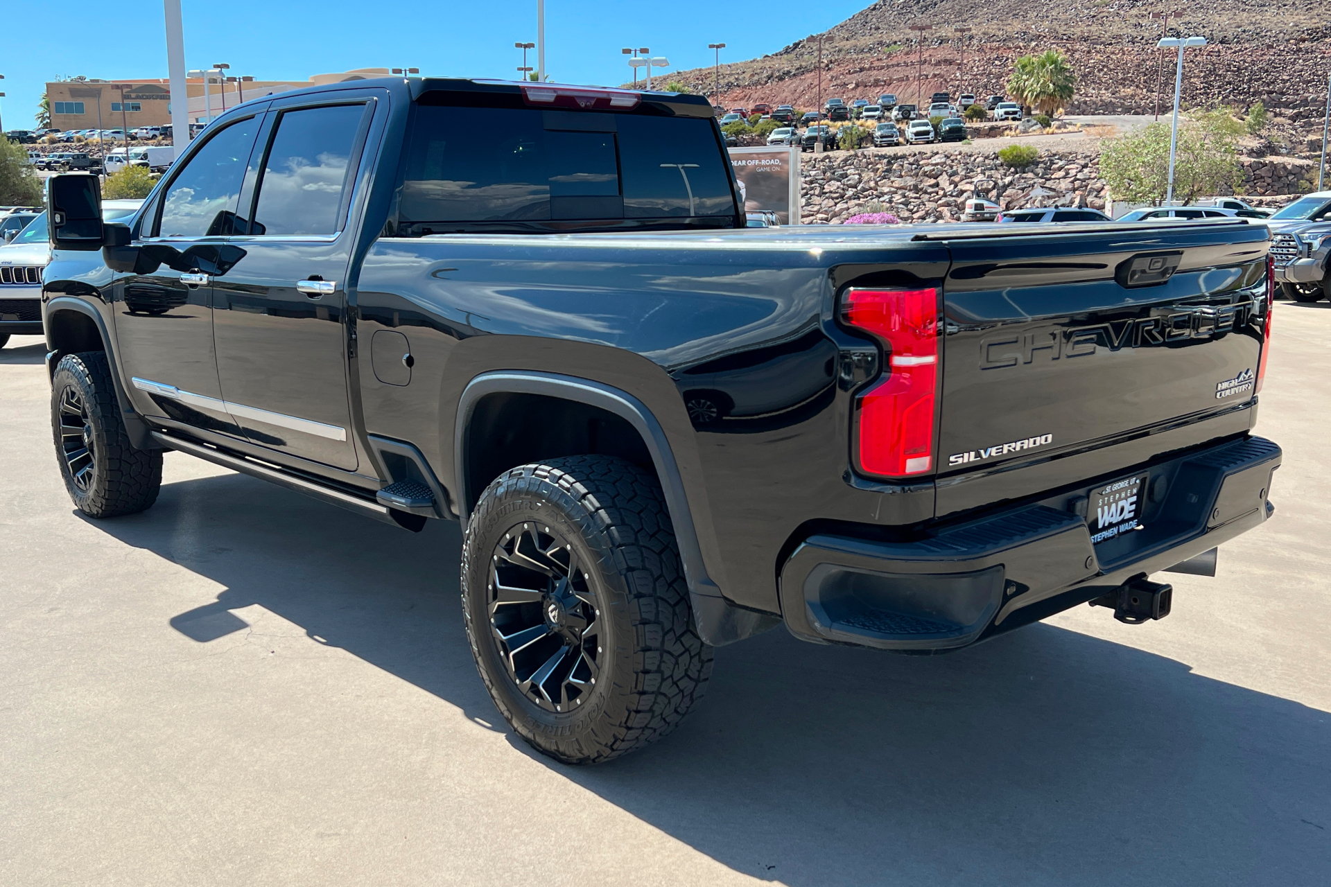 Used 2024 Chevrolet Silverado 3500 High Country w/ High Country Premium Package AWD/4WD image 3