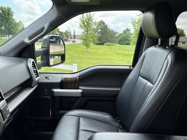 Used 2019 Ford F150 Lariat w/ Equipment Group 502A Luxury AWD/4WD image 14