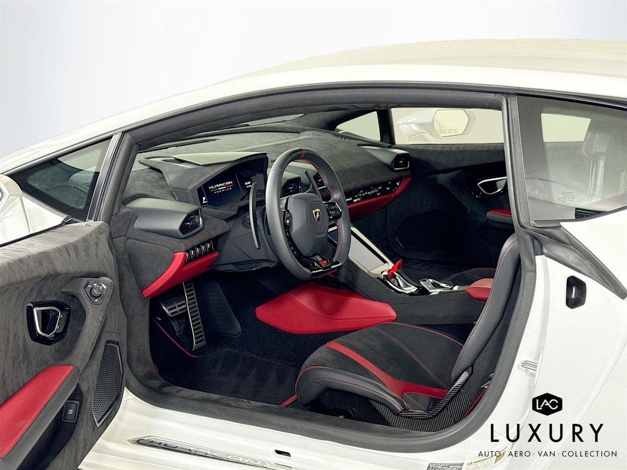 Used 2024 Lamborghini Huracan Tecnica image 8