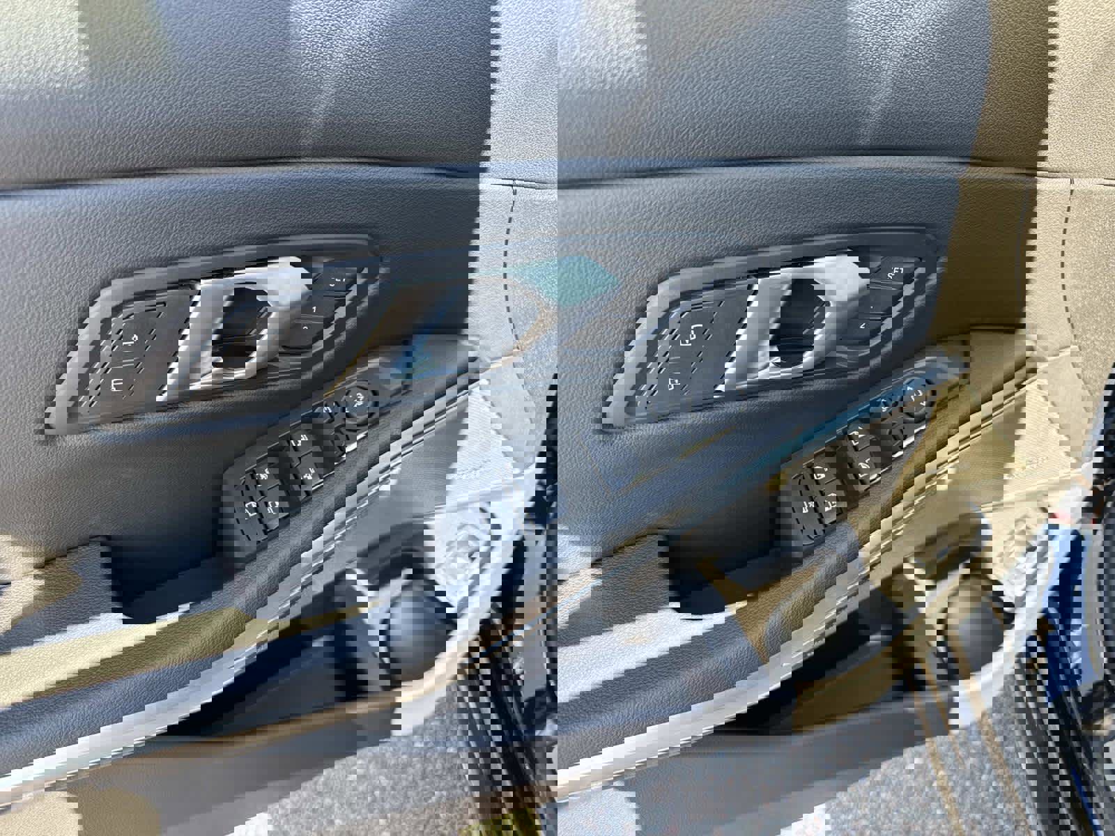 New 2026 BMW 330i xDrive Sedan w/ M Sport Package image 19