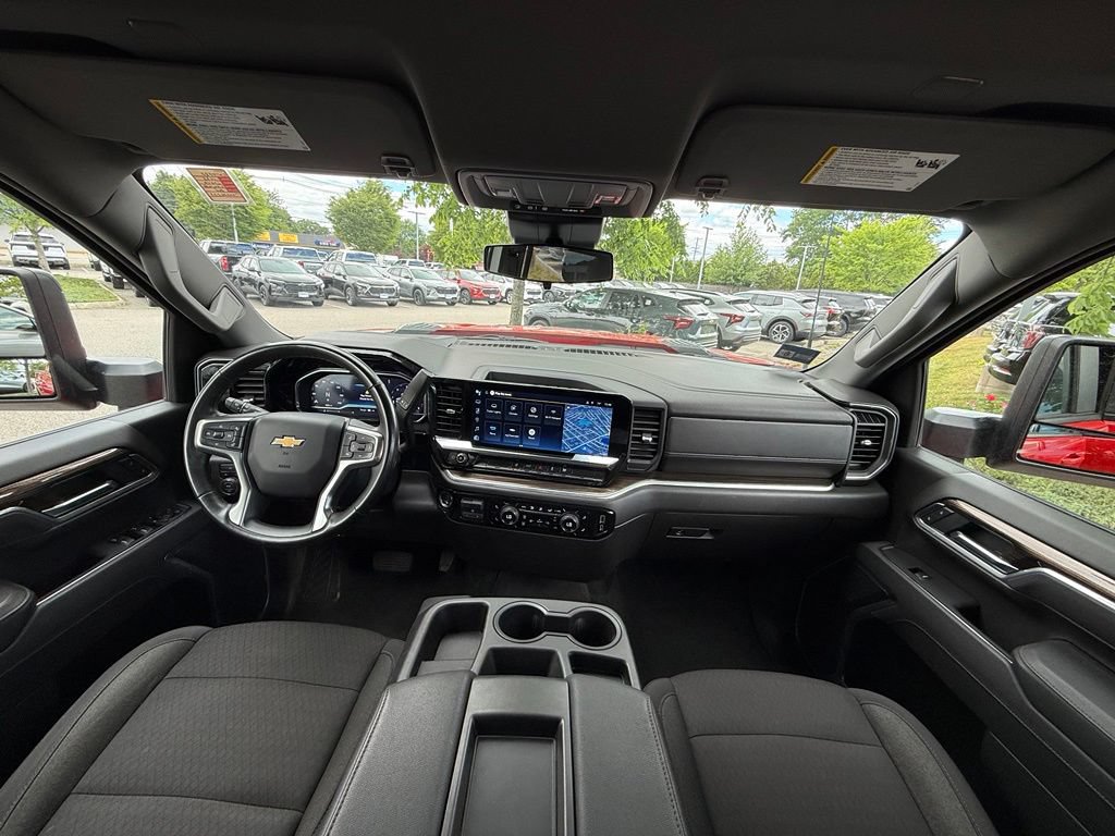 Used 2025 Chevrolet Silverado 2500 LT w/ Convenience Package AWD/4WD image 29