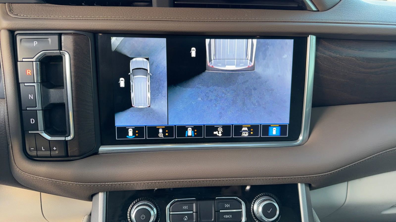 Used 2021 GMC Yukon XL Denali w/ Denali Ultimate Package image 22