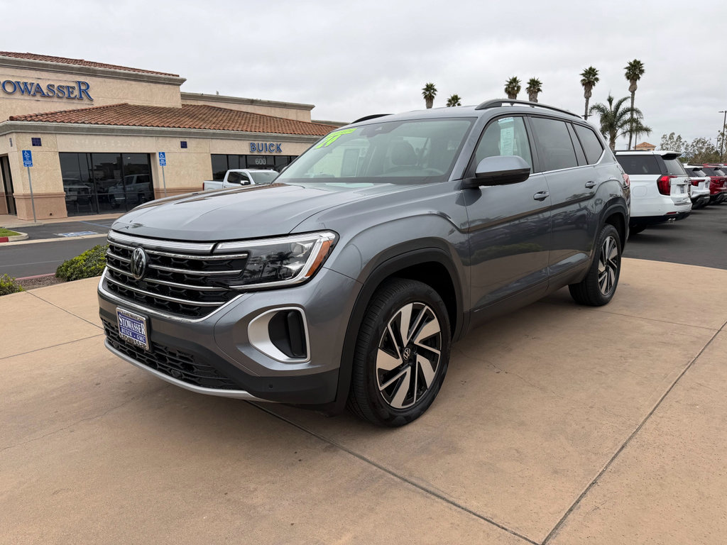 Used 2024 Volkswagen Atlas SE FWD image 1
