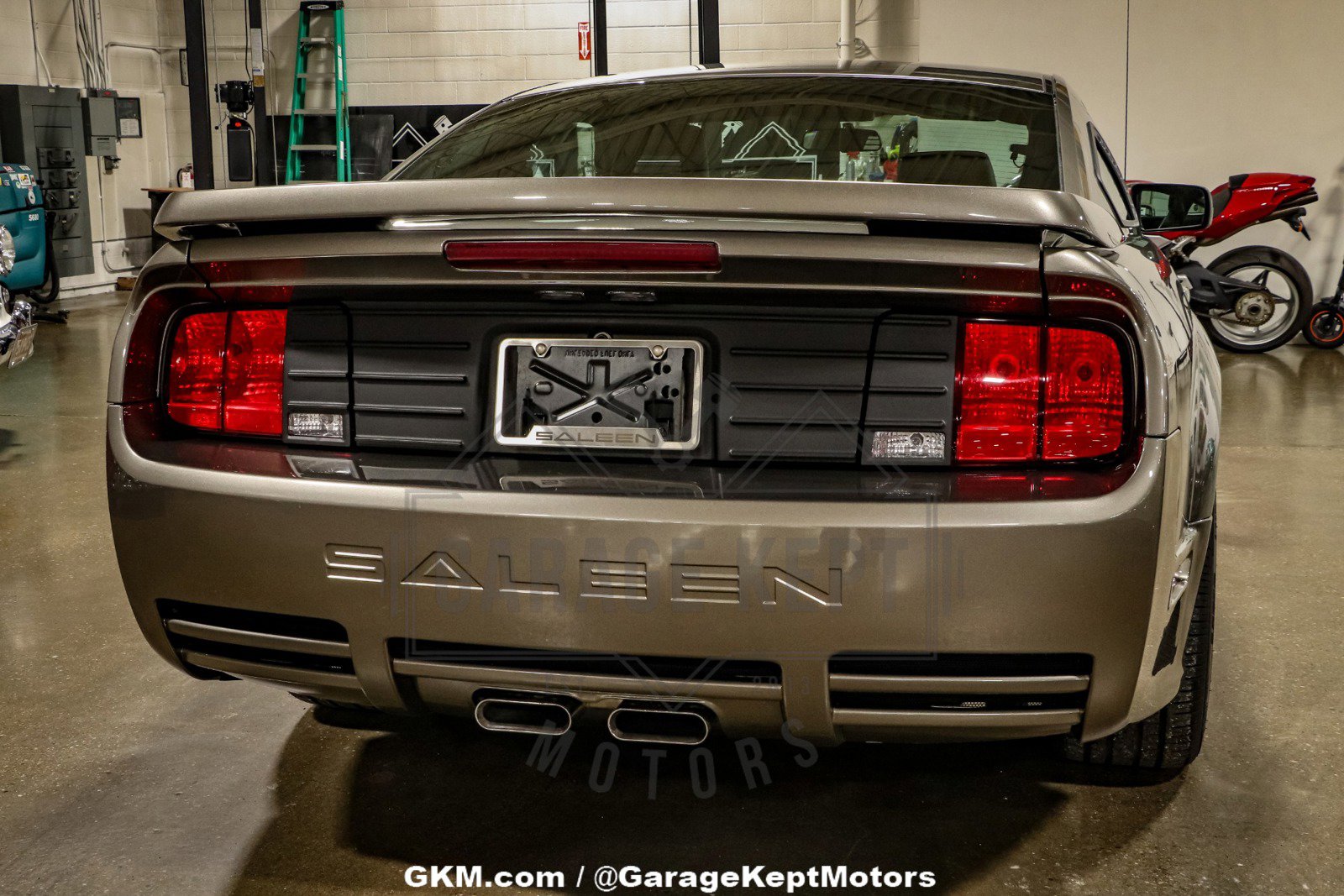 Used 2005 Ford Mustang GT image 49