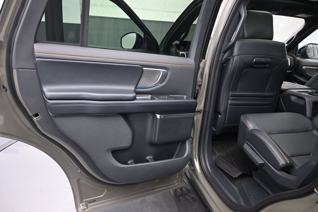 Used 2025 Ford Expedition Tremor AWD/4WD image 11