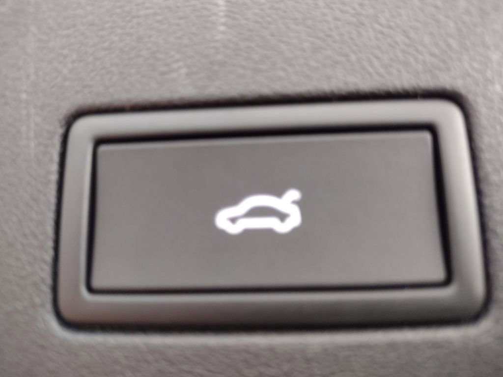 New 2026 Volkswagen ID.4 Pro S image 17