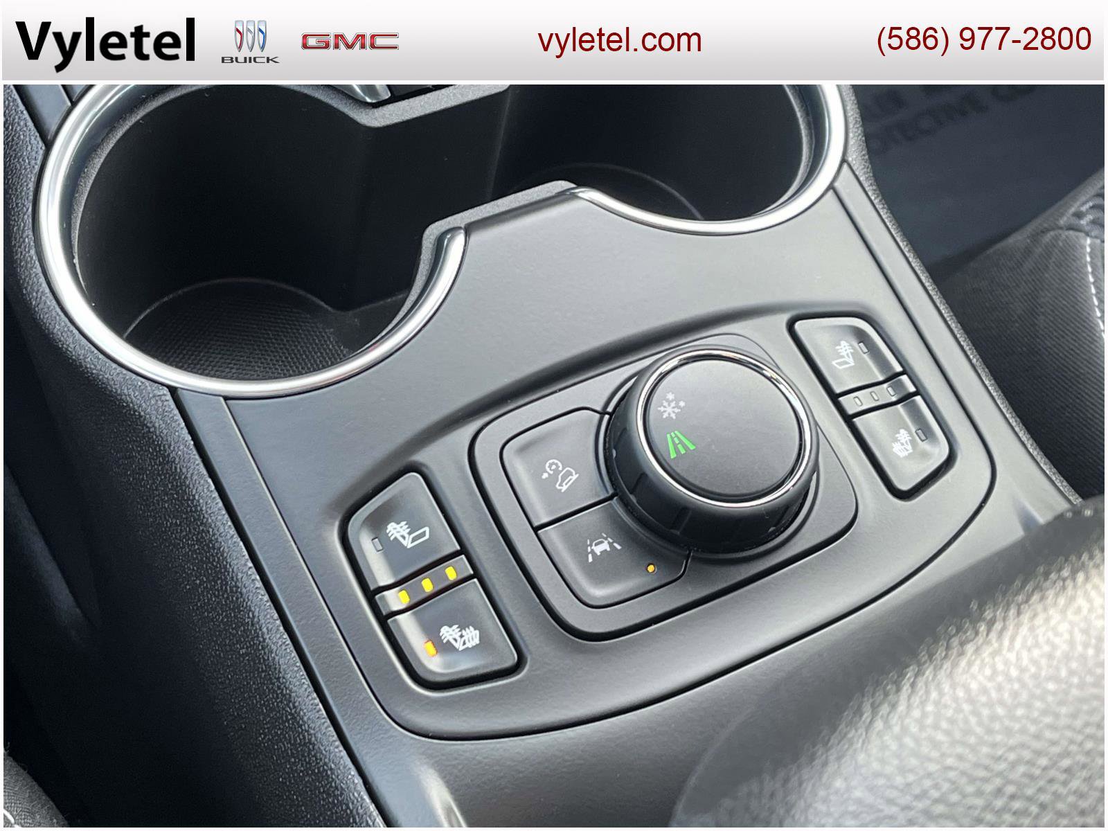 Used 2023 GMC Terrain SLE w/ Driver Convenience Package image 27