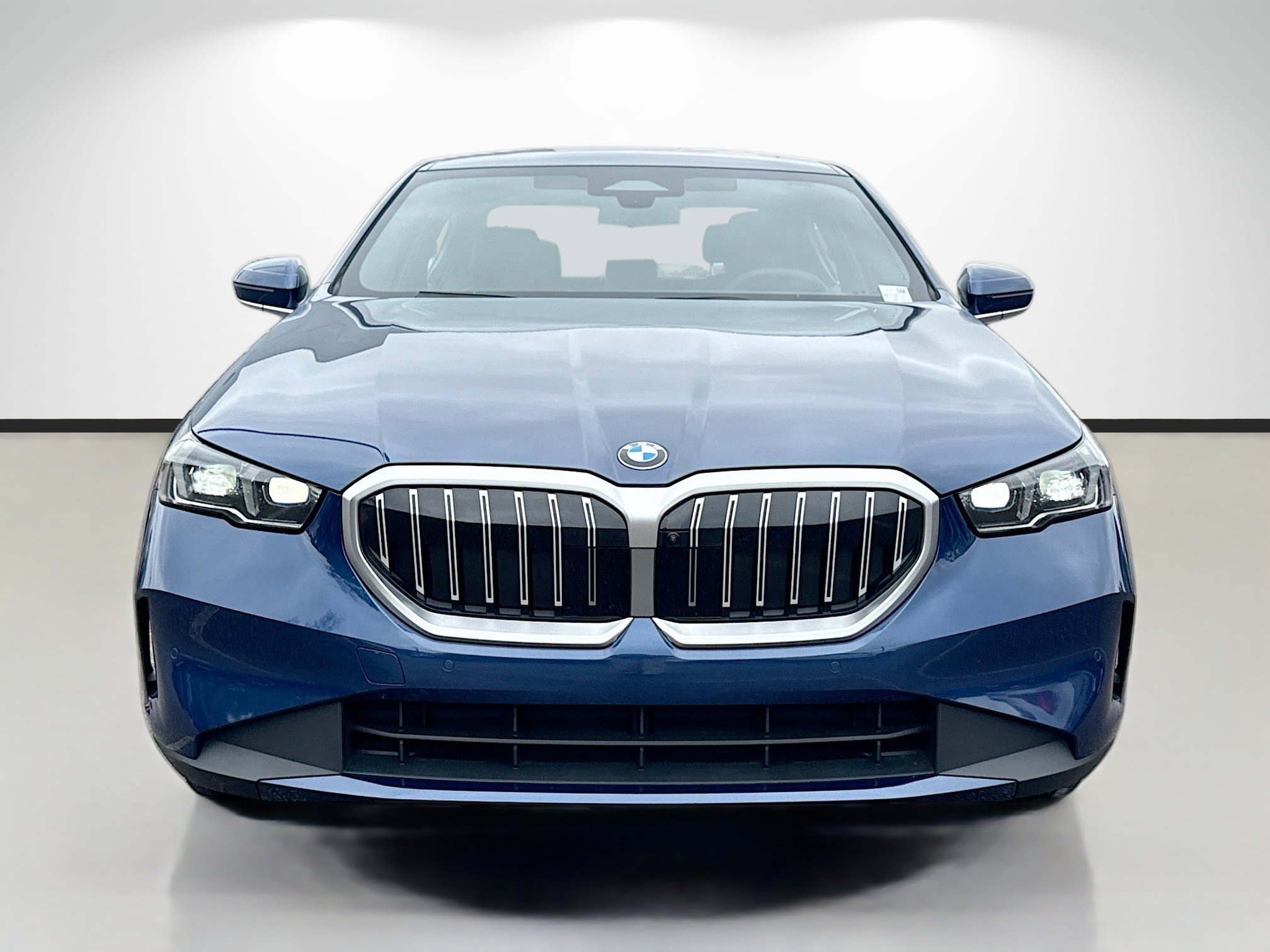 Used 2025 BMW 530i image 8