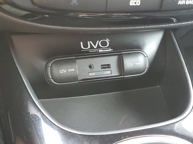Used 2015 Kia Soul ! FWD image 28
