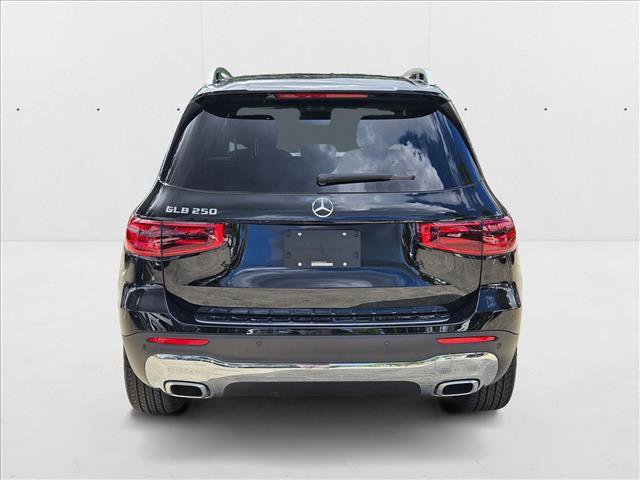 Used 2025 Mercedes-Benz GLB 250 image 7