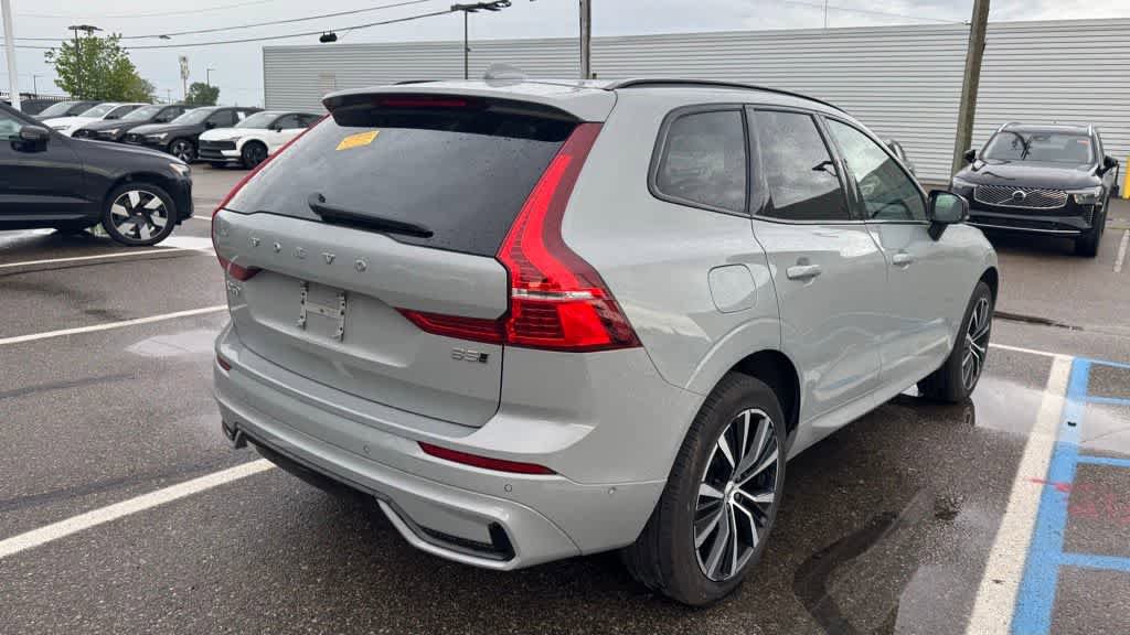Used 2024 Volvo XC60 B5 Plus w/ Climate Package AWD/4WD image 5