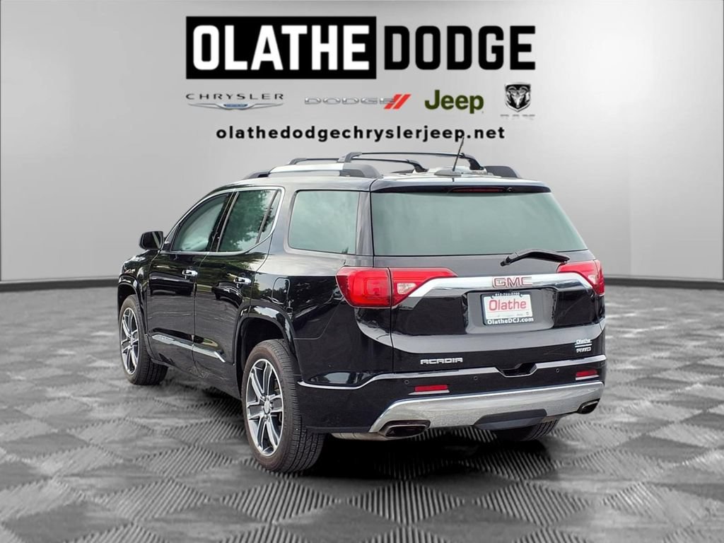 Used 2017 GMC Acadia Denali w/ Technology Package AWD/4WD image 3