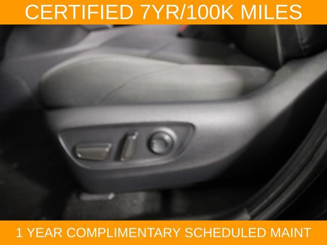 Used 2022 Toyota Venza LE AWD/4WD image 17