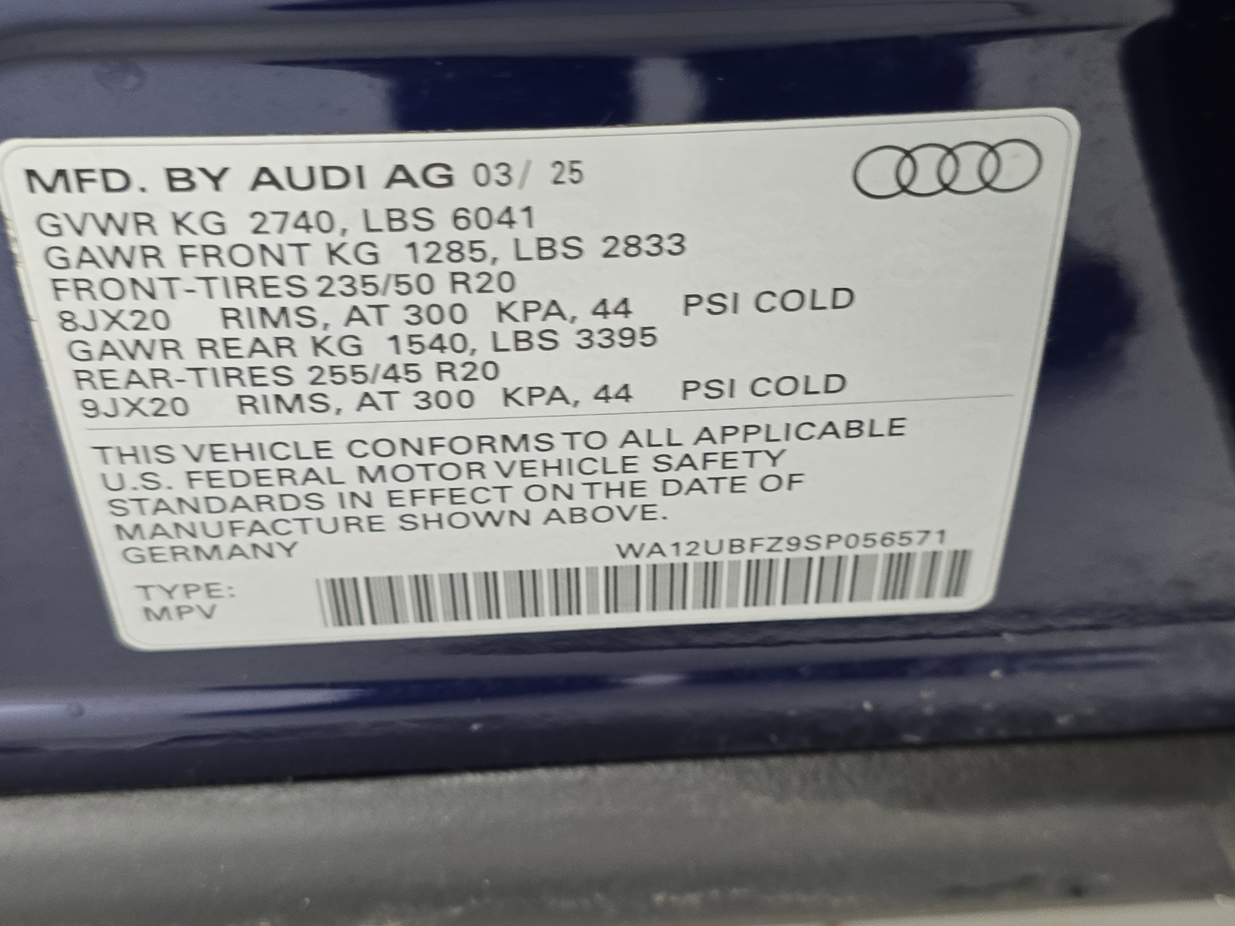Used 2025 Audi Q4 e-tron Premium w/ Convenience Package AWD/4WD image 35