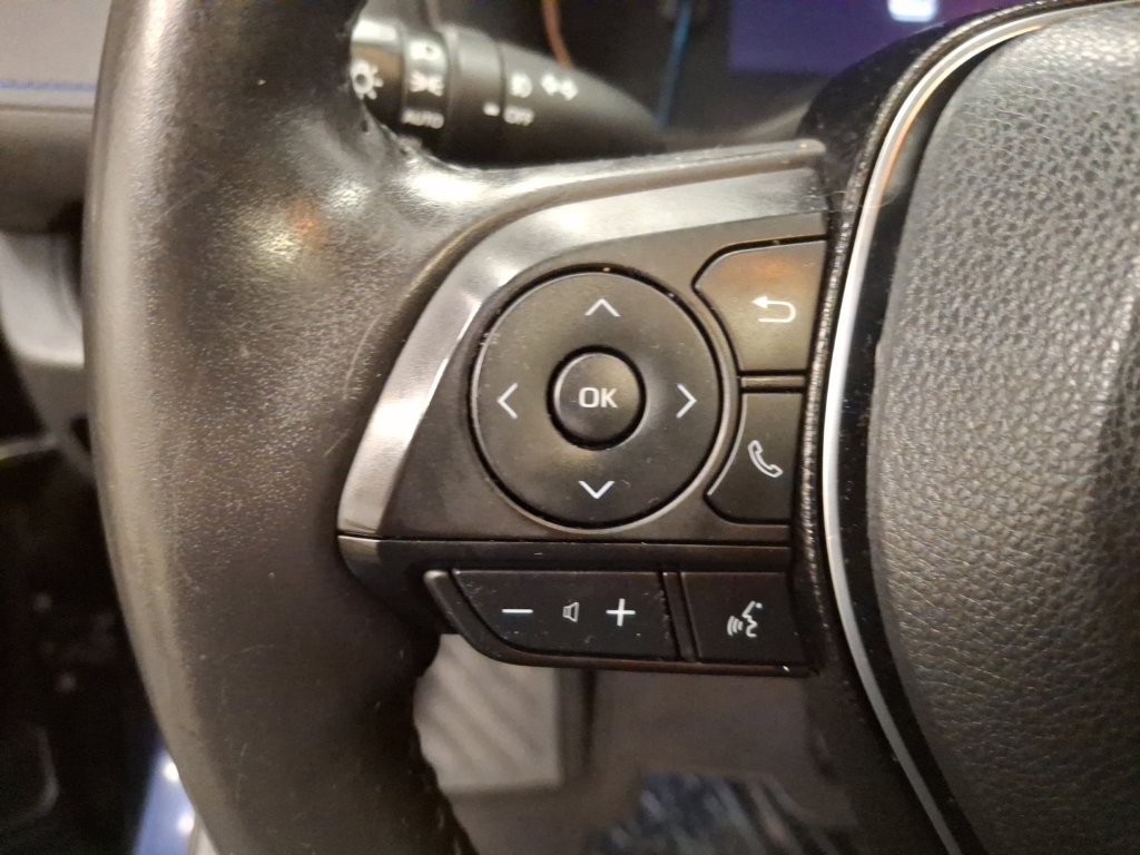 Used 2019 Toyota RAV4 XSE w/ XSE Weather Package AWD/4WD image 20