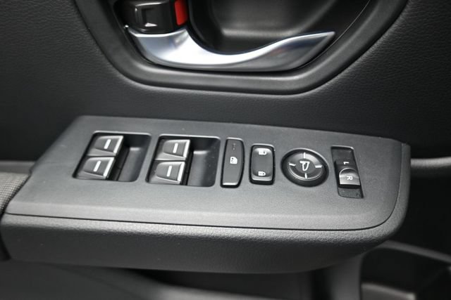 Used 2025 Honda Pilot Sport image 16