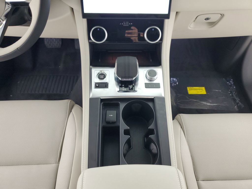 New 2026 Jaguar F-PACE R-Dynamic S image 12