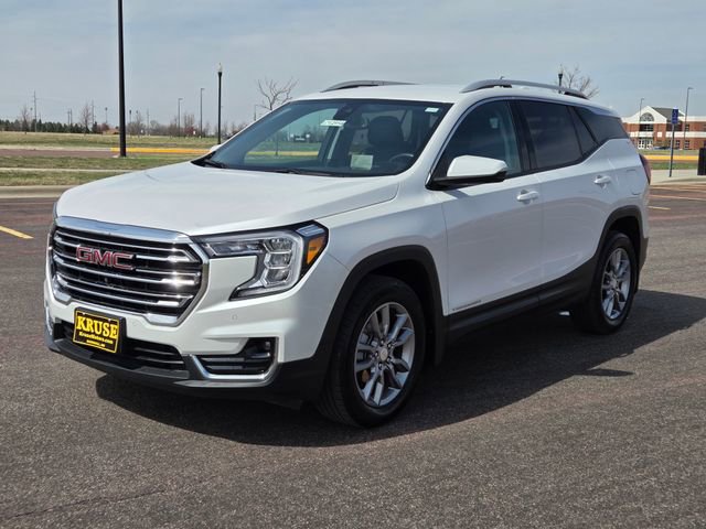 Used 2022 GMC Terrain SLT w/ Tech Package AWD/4WD image 8