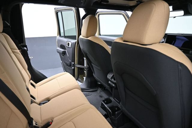 New 2026 Jeep Gladiator Willys AWD/4WD image 13