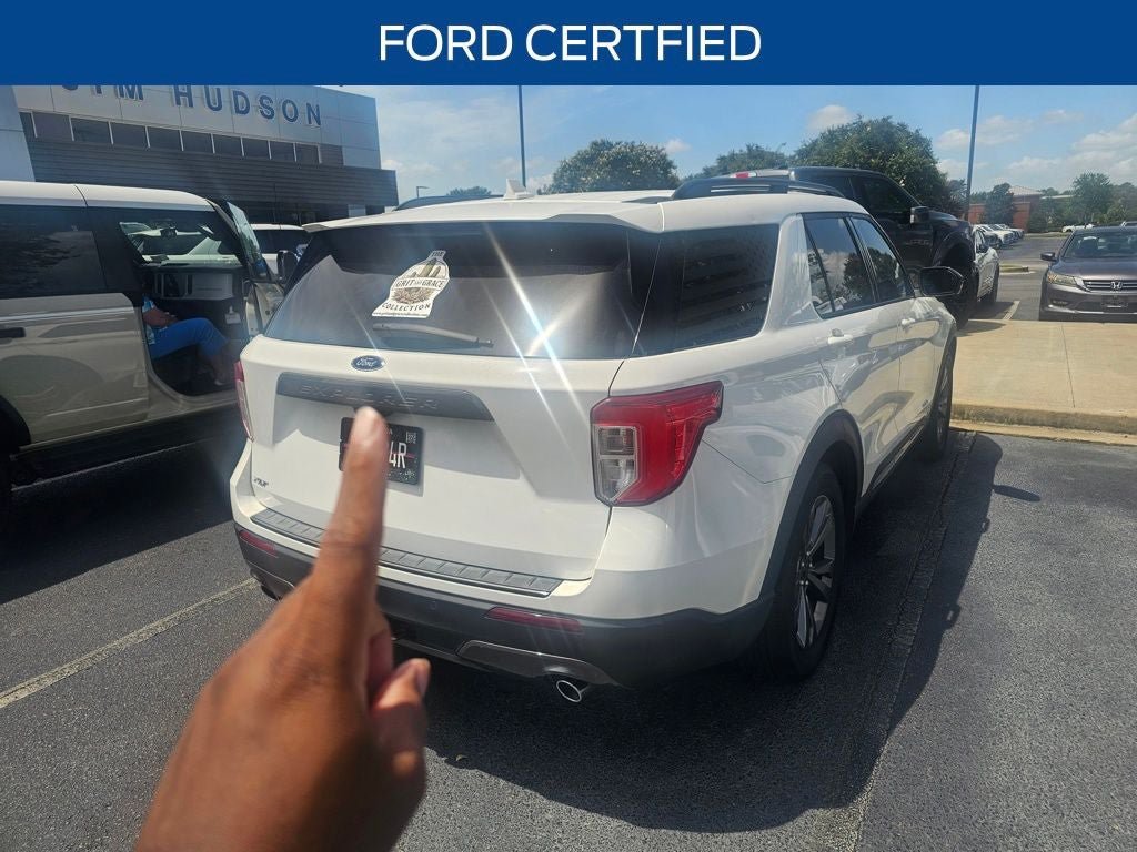 Used 2022 Ford Explorer XLT w/ Equipment Group 202A RWD image 3
