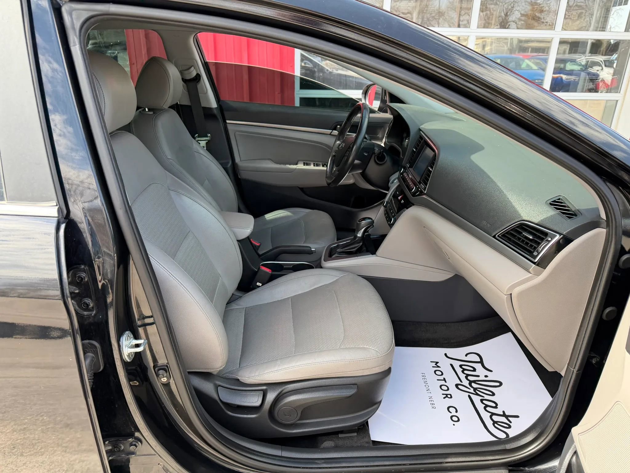 Used 2018 Hyundai Elantra Limited FWD image 14