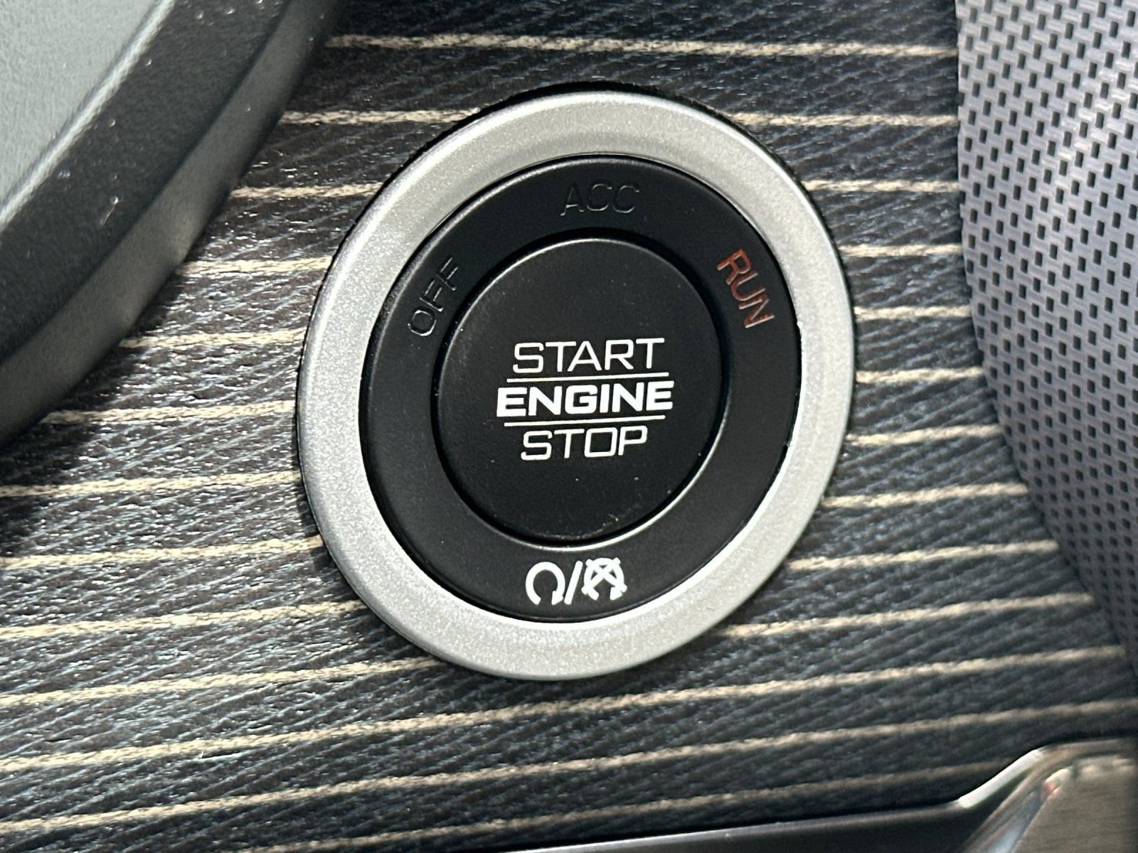 Used 2020 RAM 1500 Limited AWD/4WD image 25