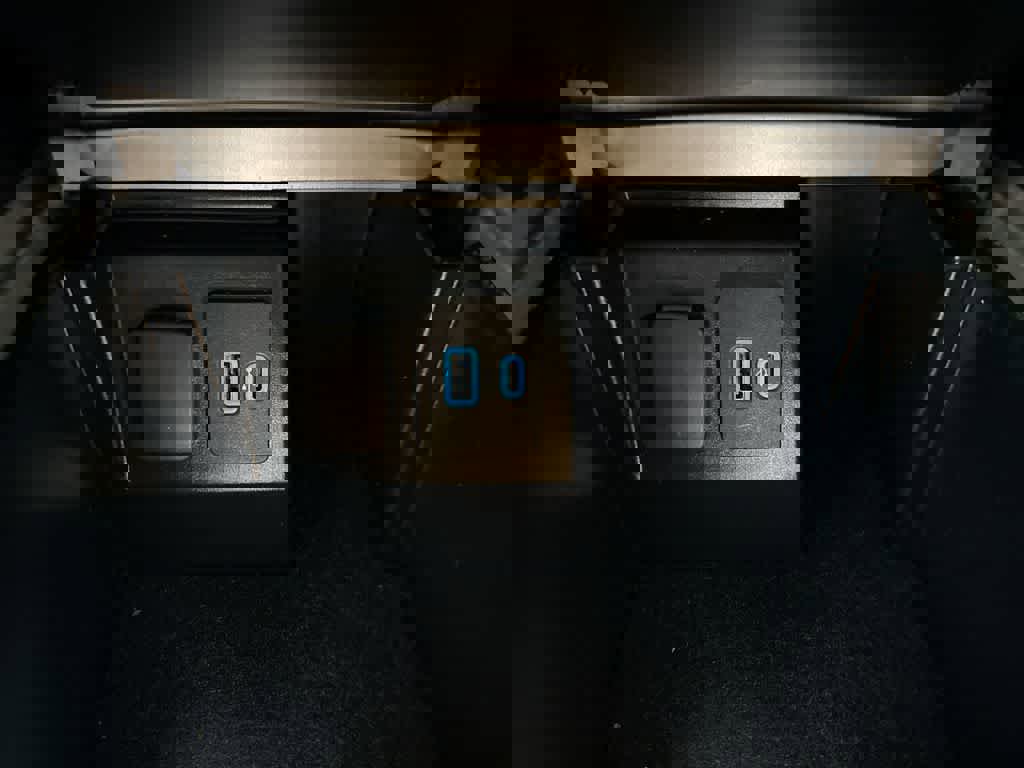 Used 2022 Ford Explorer Limited w/ Equipment Group 301A image 34