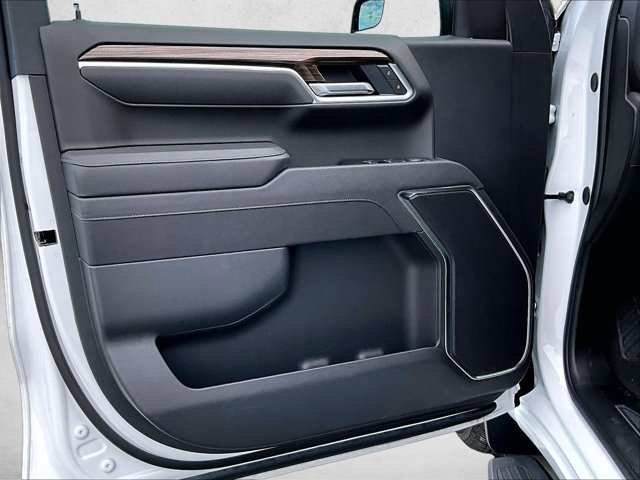 Used 2025 Chevrolet Silverado 1500 LT w/ Leather Package image 18