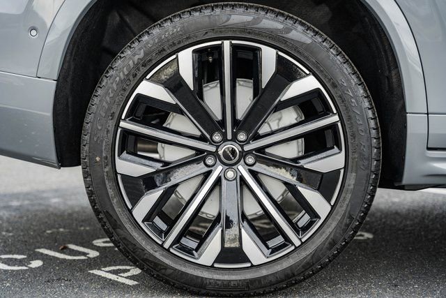 New 2026 Volvo XC90 B6 Plus w/ Protection Package Premier image 17