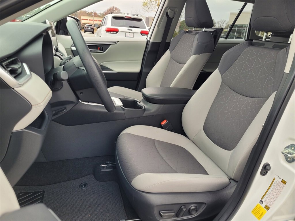 Certified 2025 Toyota RAV4 XLE image 5