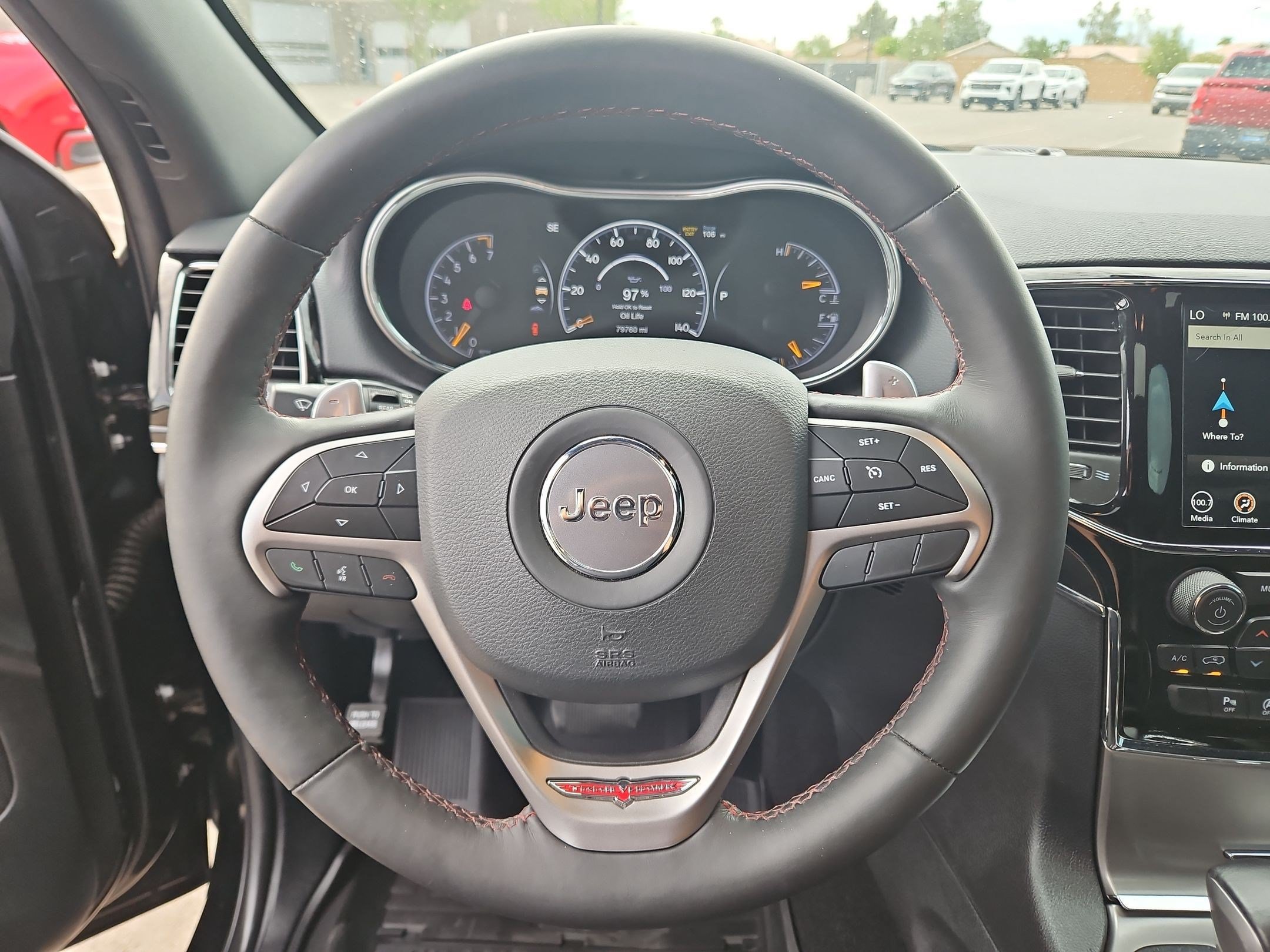 Used 2020 Jeep Grand Cherokee Trailhawk w/ Premium Lighting Group AWD/4WD image 17