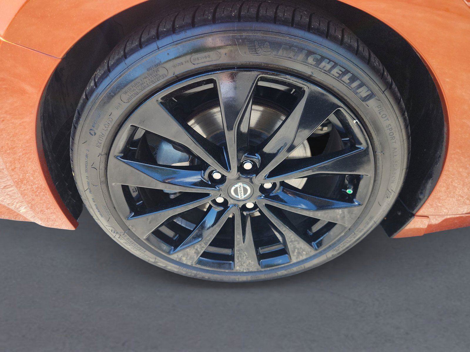 Used 2019 Nissan Maxima SR w/ Premium Package FWD image 9
