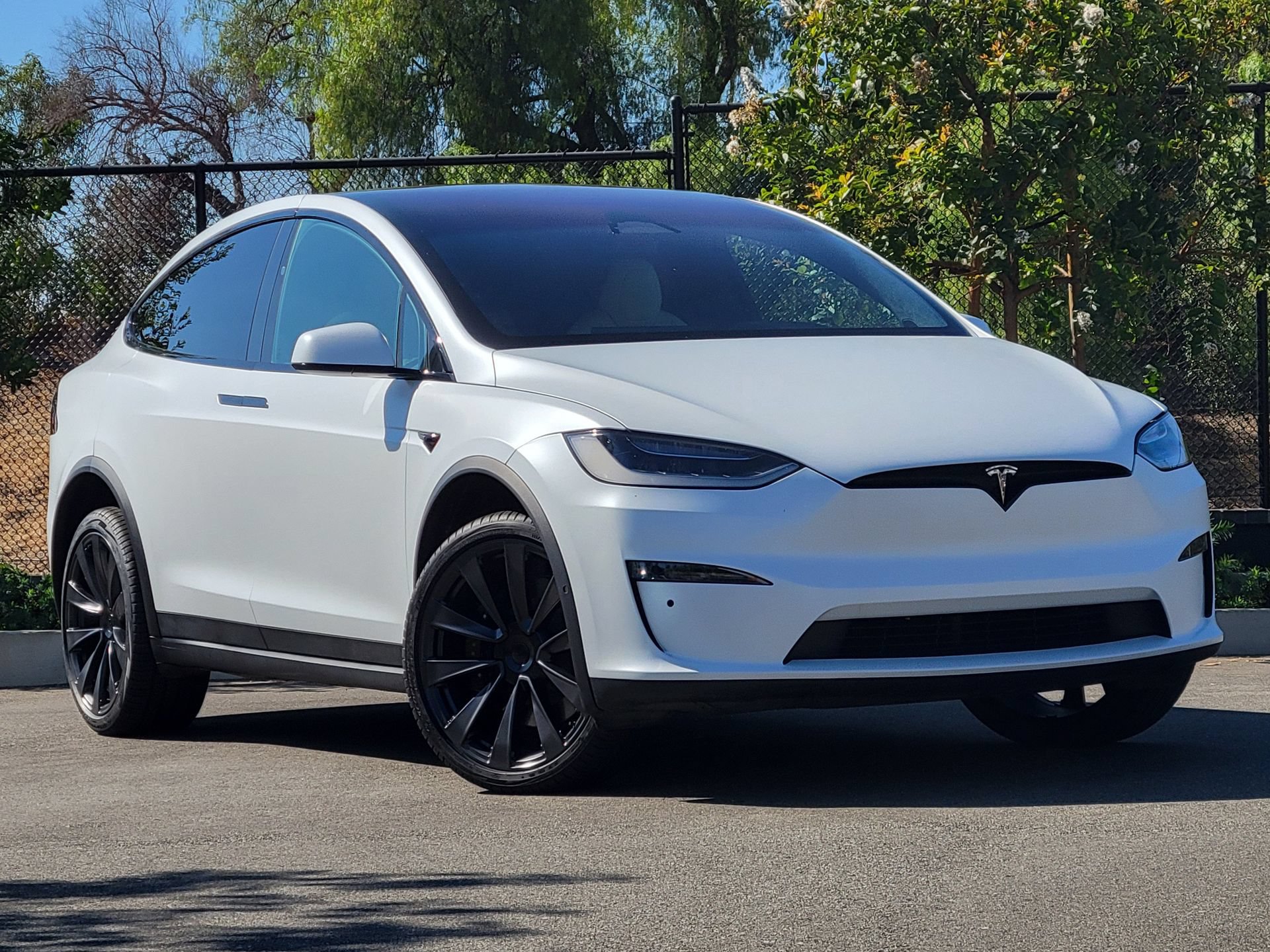 Used 2022 Tesla Model X AWD/4WD image 9
