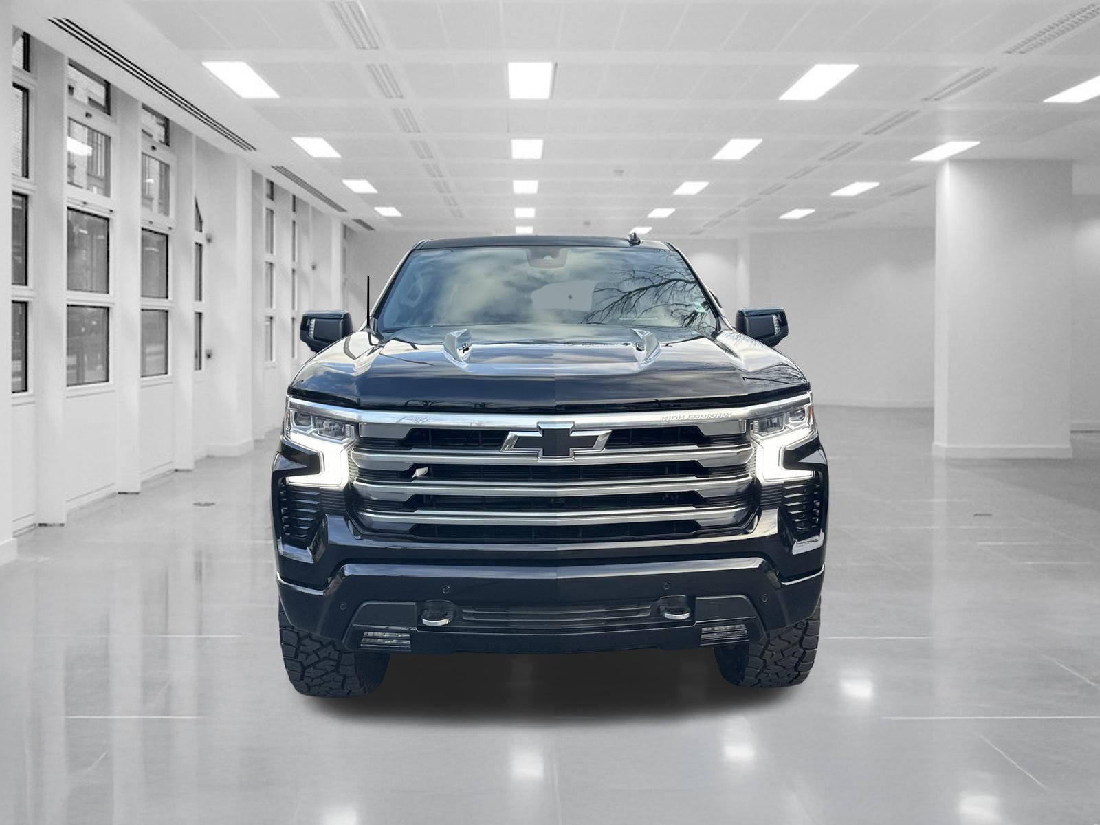 Certified 2025 Chevrolet Silverado 1500 High Country AWD/4WD image 2