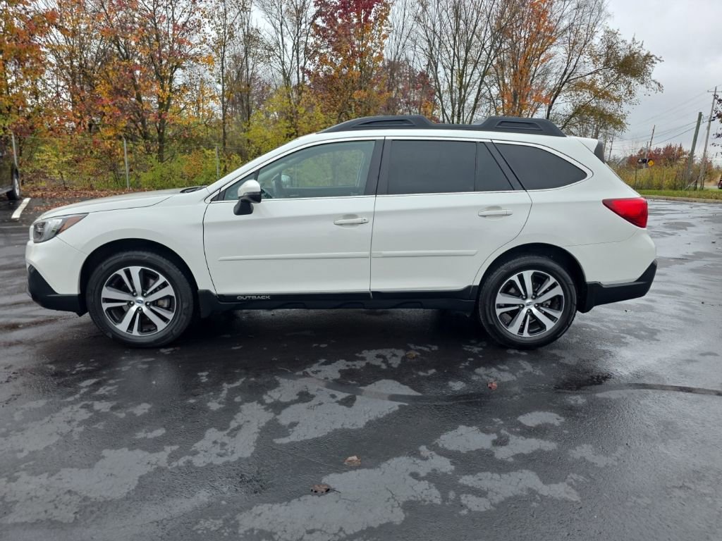 Used 2018 Subaru Outback 2.5i Limited image 4