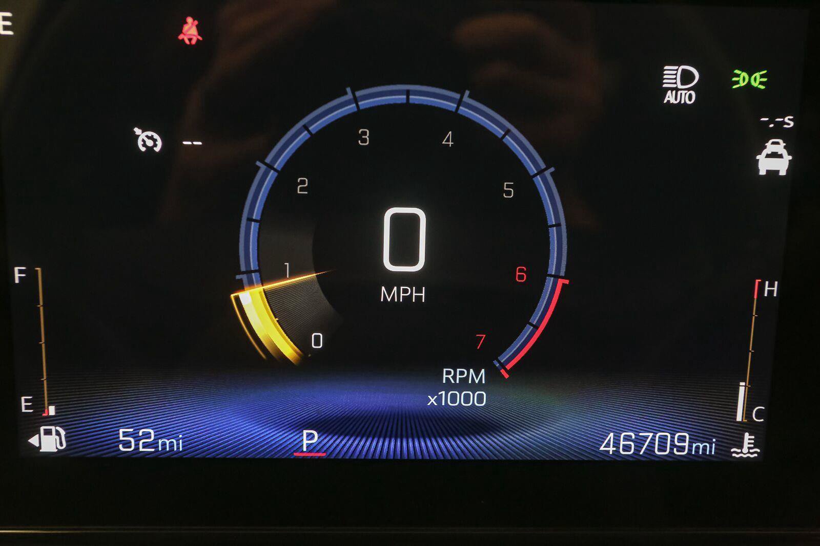 Used 2025 Chevrolet Trax LT FWD image 36